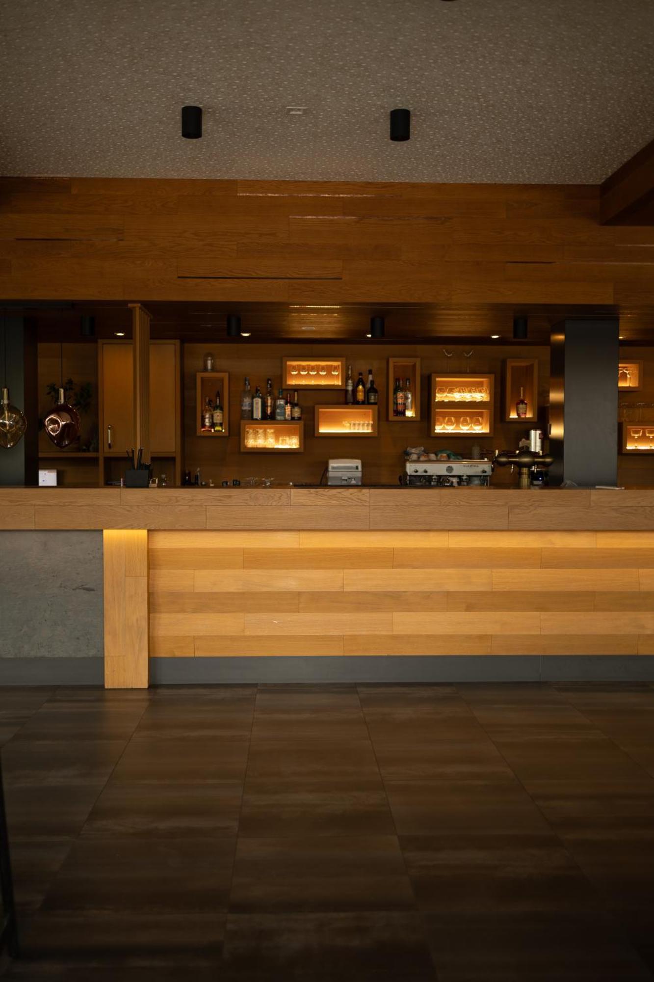 Gazda Hotel&Restaurant - Self Chek-In Jesenice  Exteriér fotografie
